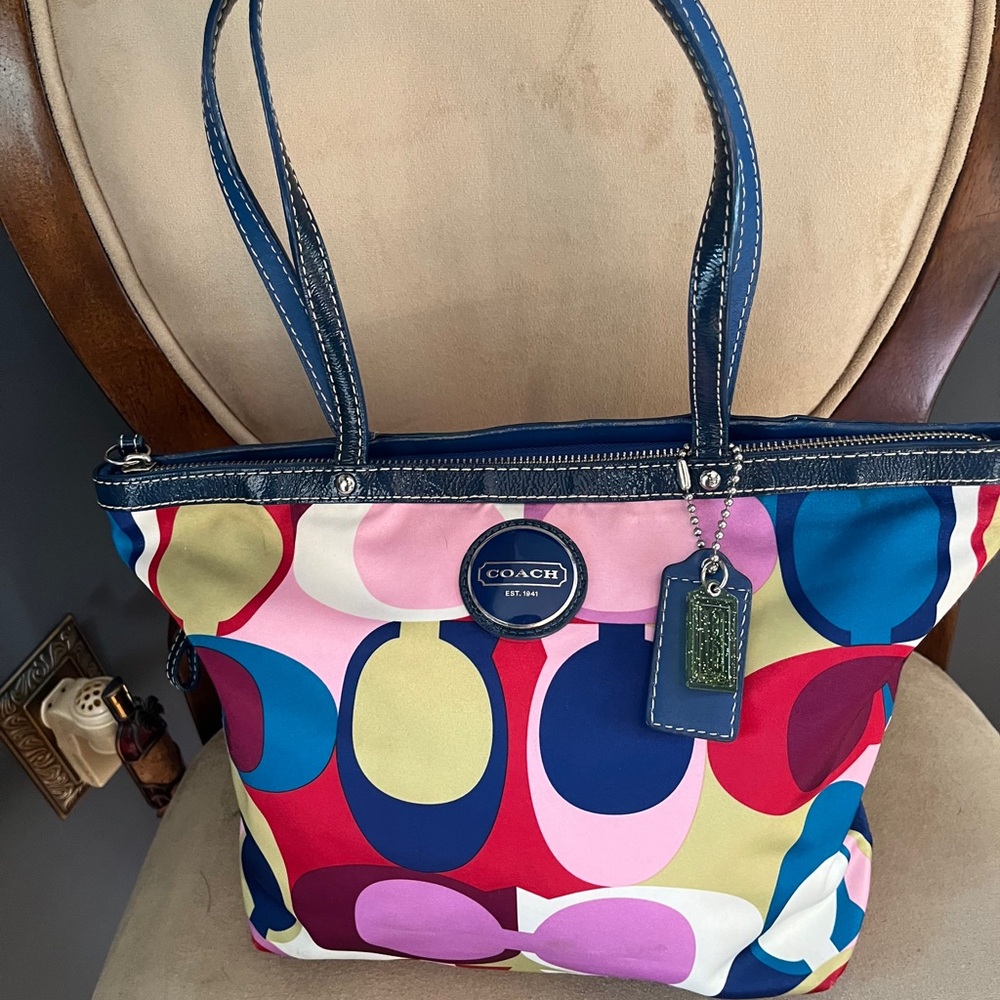 ✨Host Pick ✨ Coach Signature Multicolor Satin & Leather Tote & Bonus Belt Bag - Picture 5 of 17